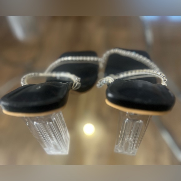 Diamond encrusted double strap heeled sandal. - Picture 4 of 5